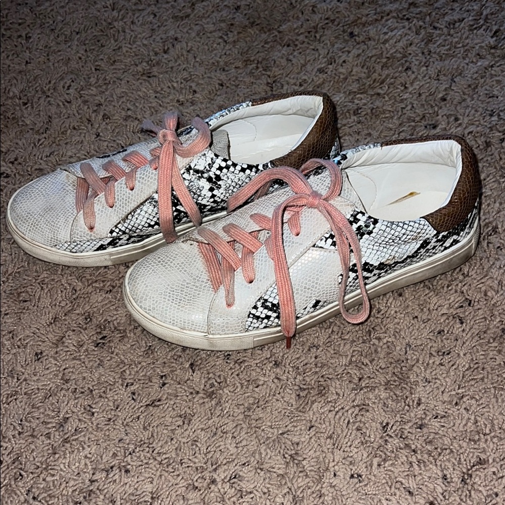 Women's Snakeskin Sneakers with Pink Laces
